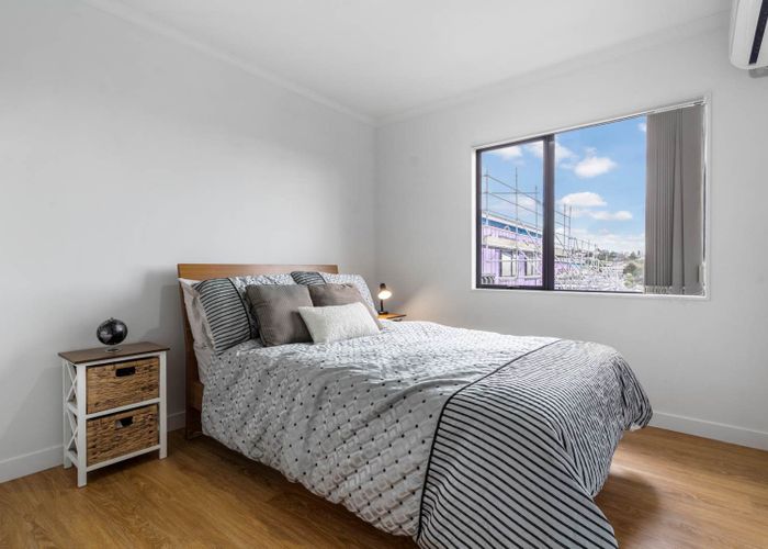 For sale 82B Coronation Road, Hillcrest, North Shore City, Auckland