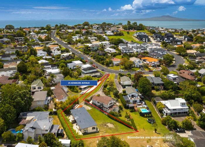  at 25 Kenmure Ave, Forrest Hill, North Shore City, Auckland