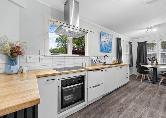  at 1/82 Ennis Avenue, Pakuranga Heights, Manukau City, Auckland