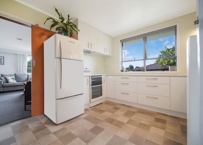  at 2/15 Poinsettia Place, Henderson, Auckland