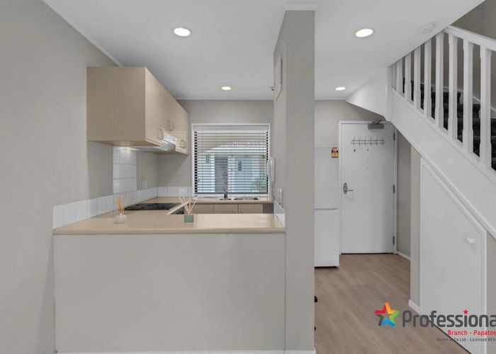  at 5/77 Saint George Street, Papatoetoe, Manukau City, Auckland