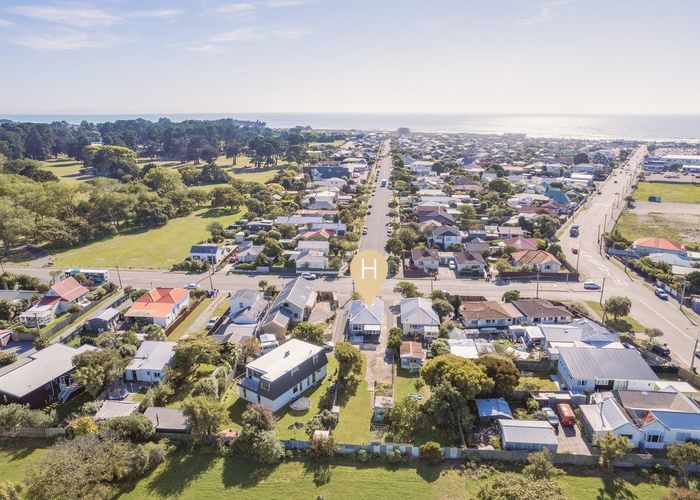  at 396 Keyes Road, New Brighton, Christchurch