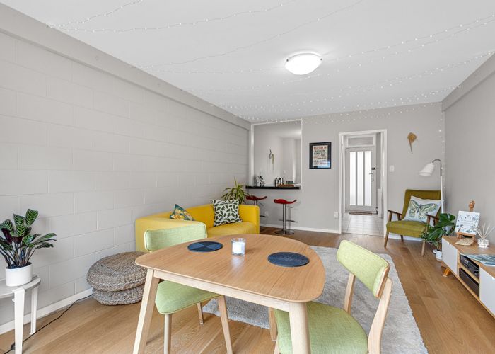  at 1/27 Buffon Street, Waltham, Christchurch