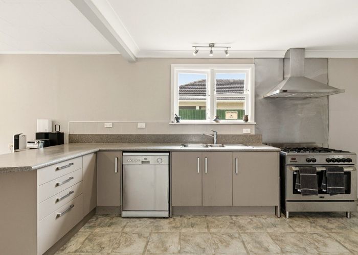  at 31 Manuka Street, Castlecliff, Whanganui, Manawatu / Whanganui