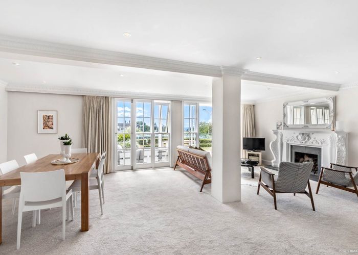  at 2/10 Brighton Road, Parnell, Auckland