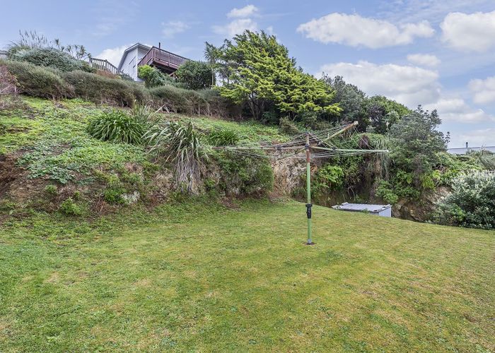  at 7 Fernhaven Grove, Newlands, Wellington
