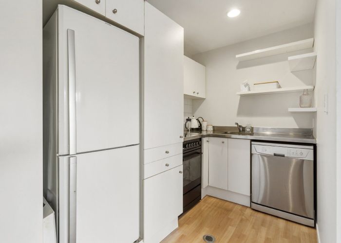 at 28/8 Clayton Street, Newmarket, Auckland