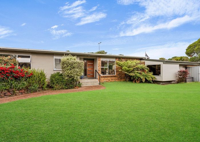  at 96 Cascades Road, Pakuranga Heights, Auckland