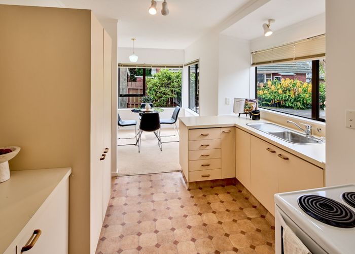  at 219C Main Road, Tawa, Wellington