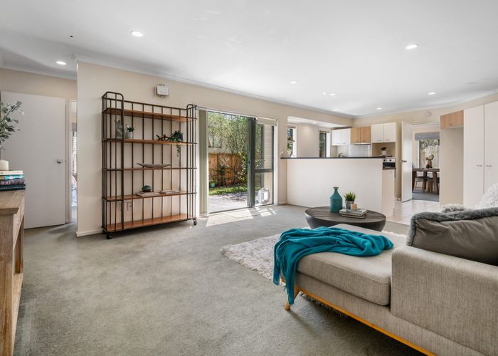  at 30B Lenore Road, Favona, Auckland