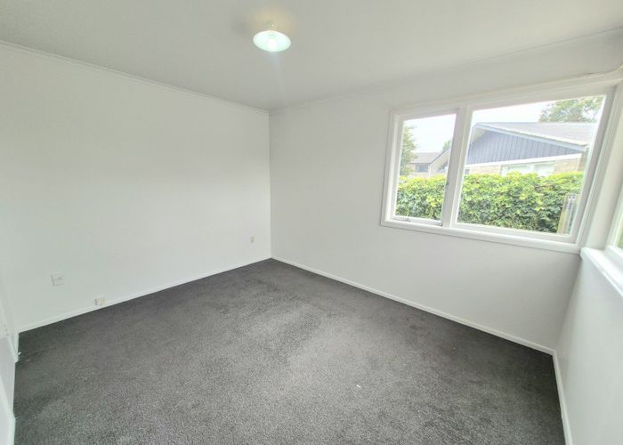  at 29 Deanwell Avenue, Deanwell, Hamilton