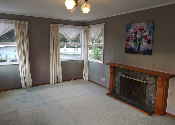  at 16 Madison Place, Forrest Hill, Auckland