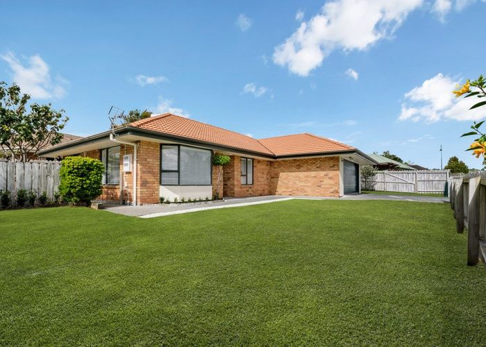  at 15 Frank Bunce Grove, Flat Bush, Auckland