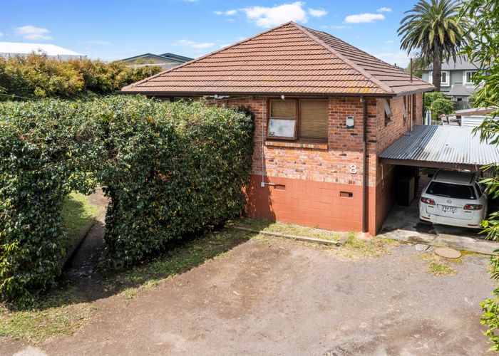  at 8 Boyd Avenue, Mangere Bridge, Auckland