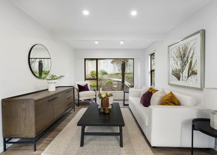  at 2/867 Beach Road, Torbay, North Shore City, Auckland