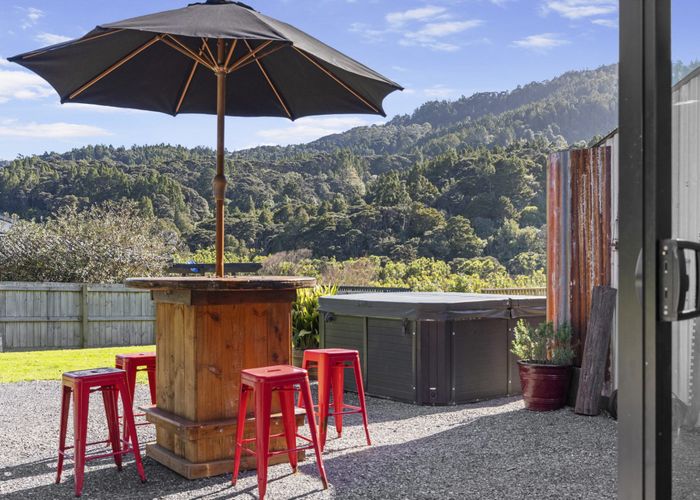  at 127 Bethells Road, Waitākere, Auckland