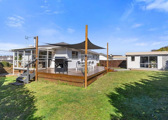  at 13 Chesley Place, Half Moon Bay, Auckland