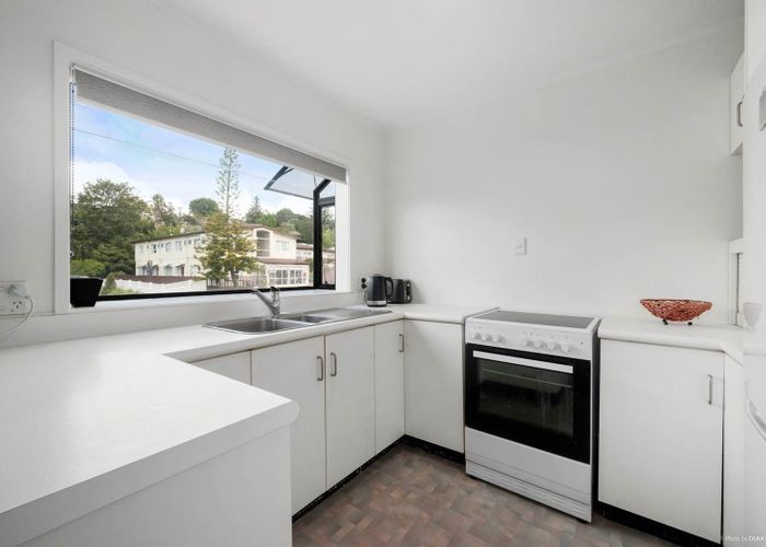  at 1 Greenvalley Rise, Glenfield, North Shore City, Auckland