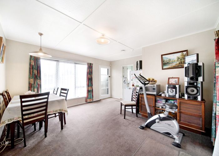  at 17 Miami Street, Mangere East, Auckland
