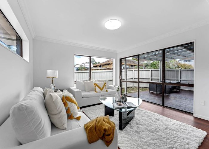  at 1/16 Parramatta Place, Botany Downs, Manukau City, Auckland