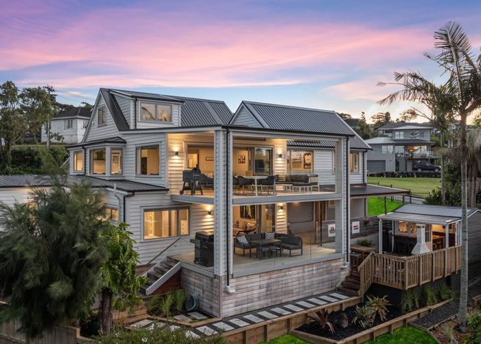  at 37 Glenfern Road, Mellons Bay, Auckland