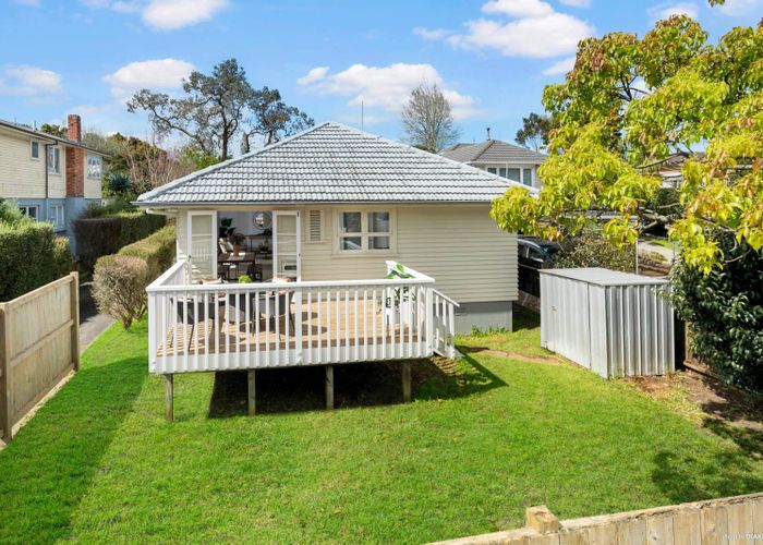  at 1/9 Preston Avenue, Henderson, Auckland