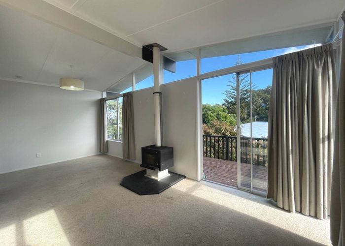  at 82 Lantana Road, Green Bay, Waitakere City, Auckland