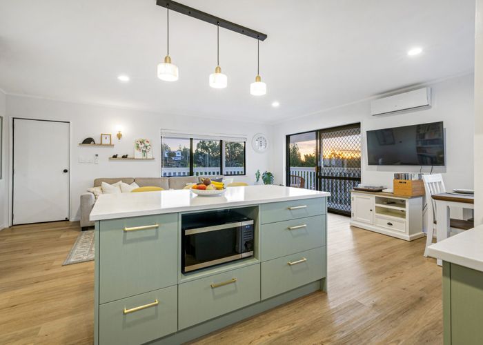  at 10 Emery Grove, Bayview, North Shore City, Auckland
