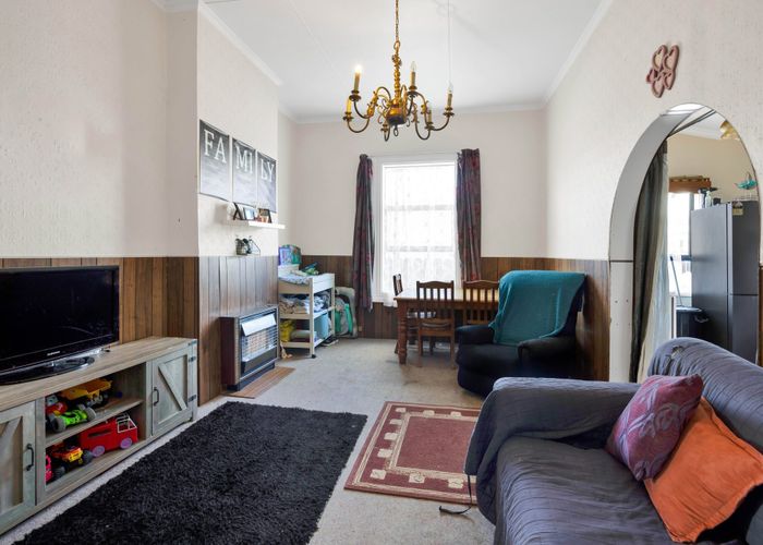  at 7 Regent Street, Hawera