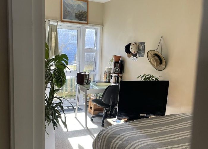  at 90 Nairn Street, Mount Cook, Wellington