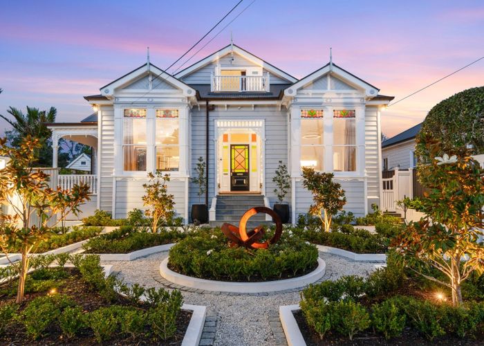  at 6 Russell Street, Devonport, North Shore City, Auckland