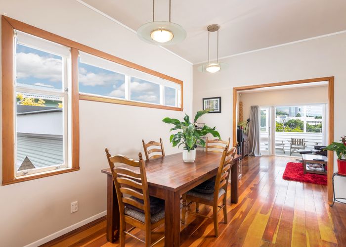  at 32 Euston Road, Sandringham, Auckland
