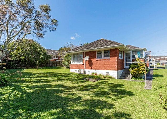  at 1 Marsh Avenue, Forrest Hill, North Shore City, Auckland