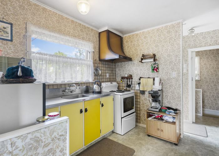  at 34 Lyndhurst Road, Te Atatu South, Auckland