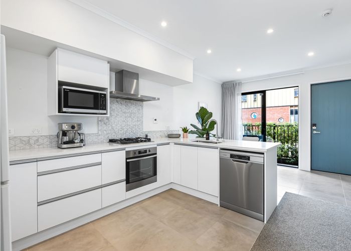  at 40 Pennant Street, Long Bay, North Shore City, Auckland