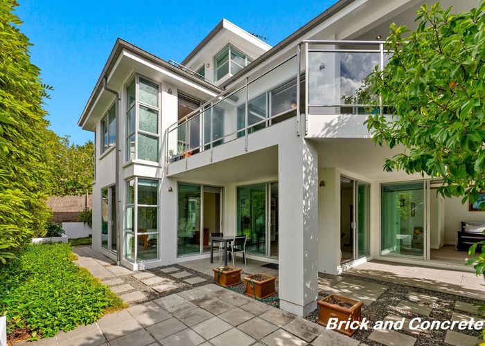  at 41 Prospect Terrace, Milford, North Shore City, Auckland