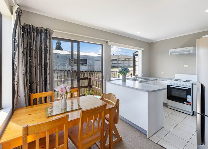  at 2/143 Wyllie Road, Papatoetoe, Auckland