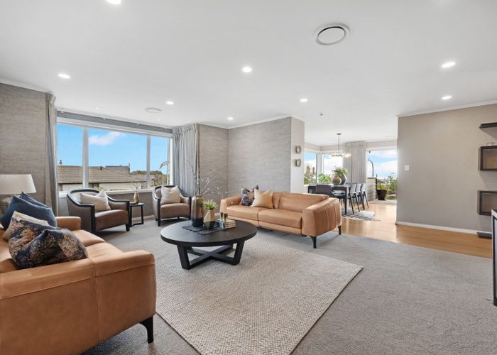  at 1/25 Seymour Road, Mellons Bay, Auckland