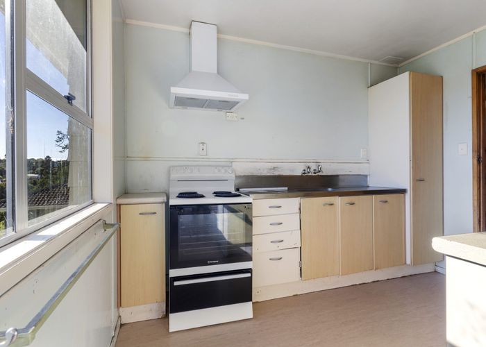  at 8 Mirage Place, Beach Haven, North Shore City, Auckland