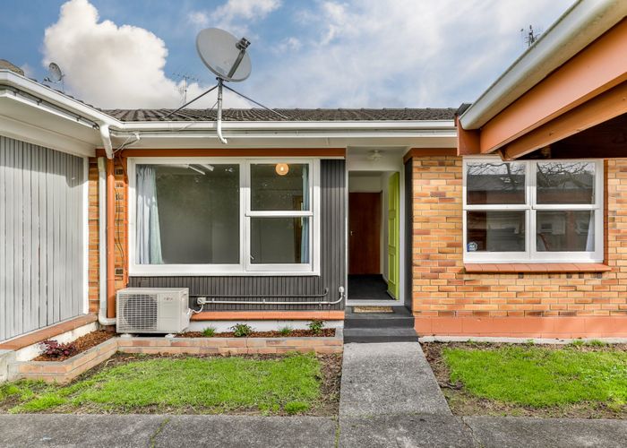  at 4/13 Mountain View Road, Western Springs, Auckland City, Auckland