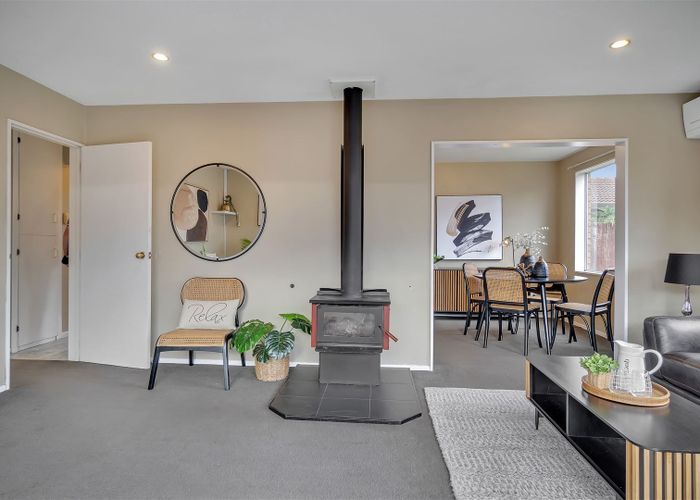  at 2/40 Wilson Street, Islington, Christchurch