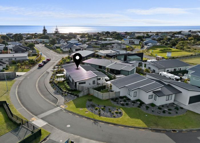  at 14 Seagrass Place, Otaki Beach, Kapiti Coast, Wellington