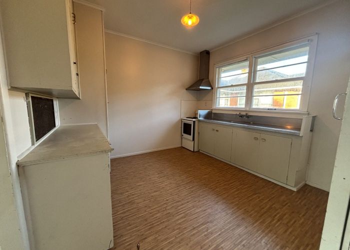  at 5/2 Godley Road, Green Bay, Waitakere City, Auckland