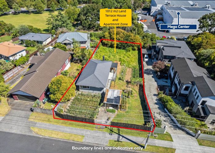 at 39 Newington Road, Henderson, Waitakere City, Auckland