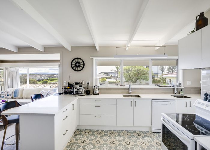  at 180 Te Awa Avenue, Te Awa, Napier, Hawke's Bay