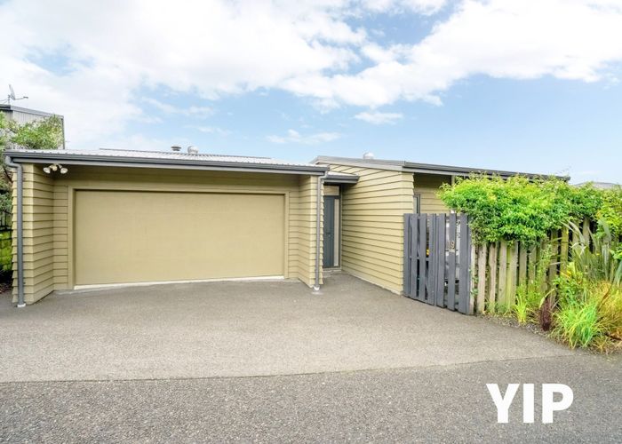  at 19 Lacebark Lane, Woodridge, Wellington, Wellington