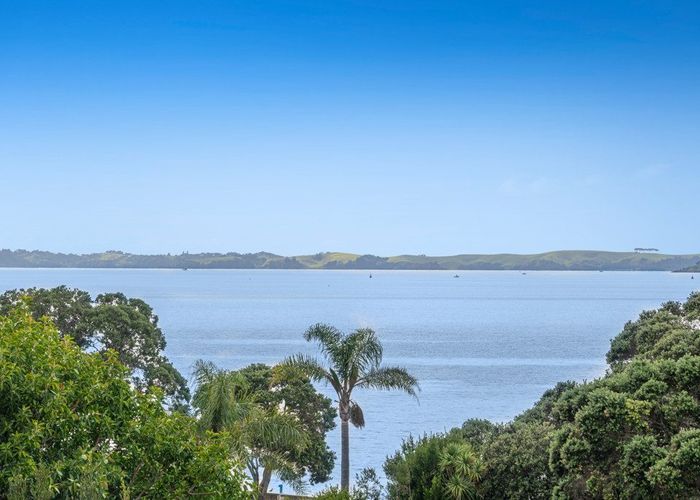  at 1B/5 The Promenade, Takapuna, North Shore City, Auckland