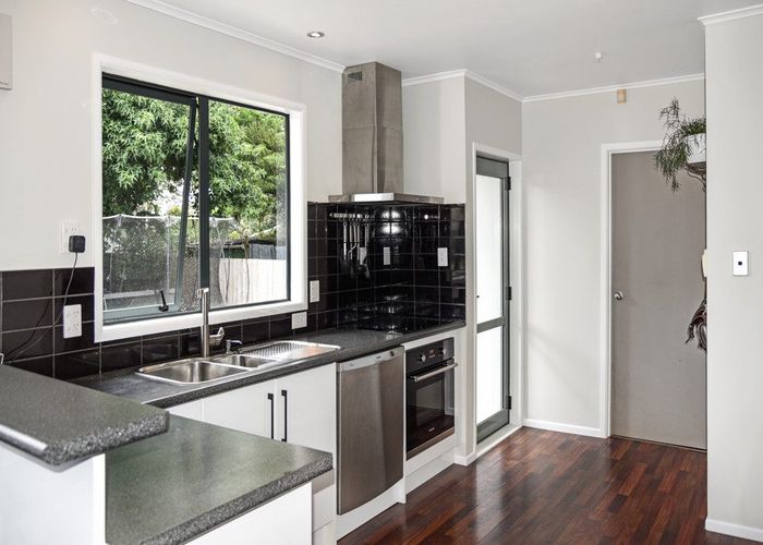  at 17 Ashcroft Avenue, Mangere Bridge, Auckland