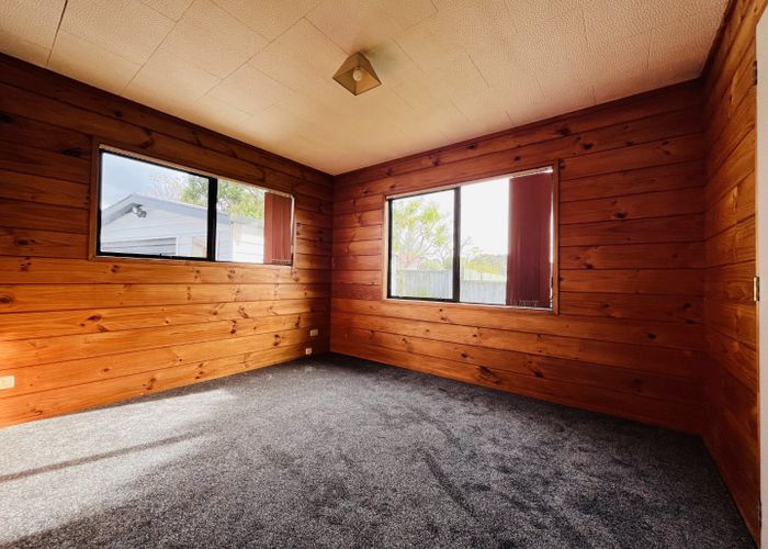 at 36 Meadowvale Rise, Titirangi, Auckland