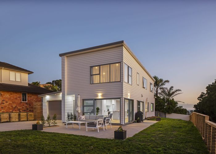  at 14 Mayall Avenue, Beach Haven, Auckland